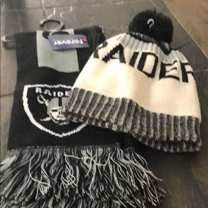 Raiders hat & scarf set